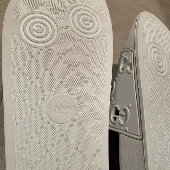 GUCCI Slides - Picture 6 of 7